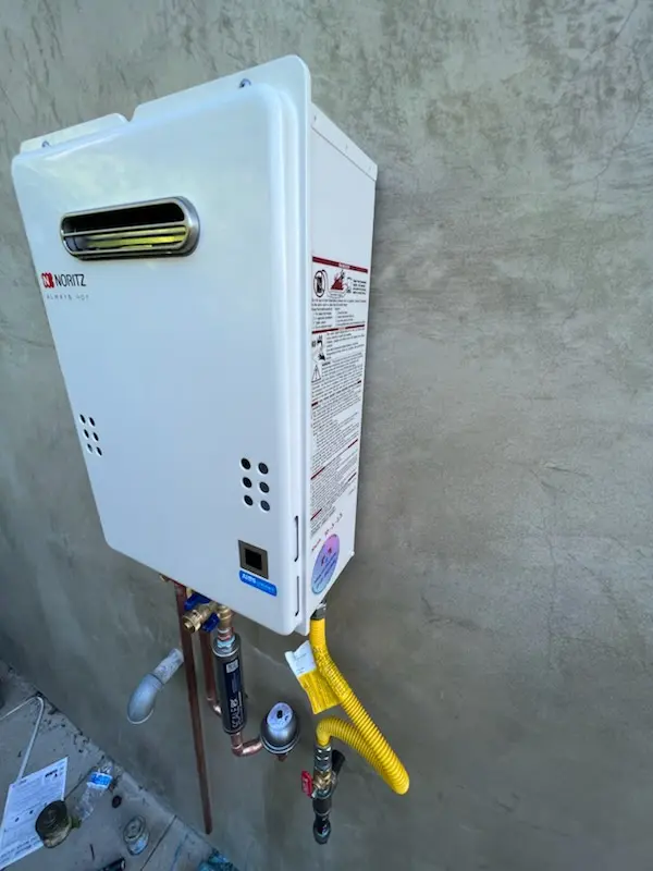 Tankless water heater installation for Canoga Park homes